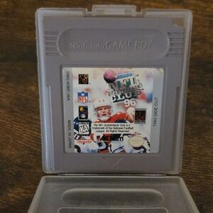 Nintendo Game Boy NFL Quarterback Club 96